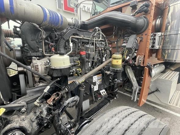 Peterbilt 389 牵引车
