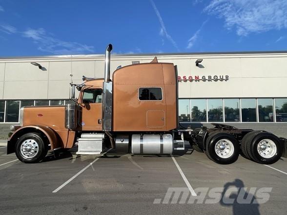 Peterbilt 389 牵引车