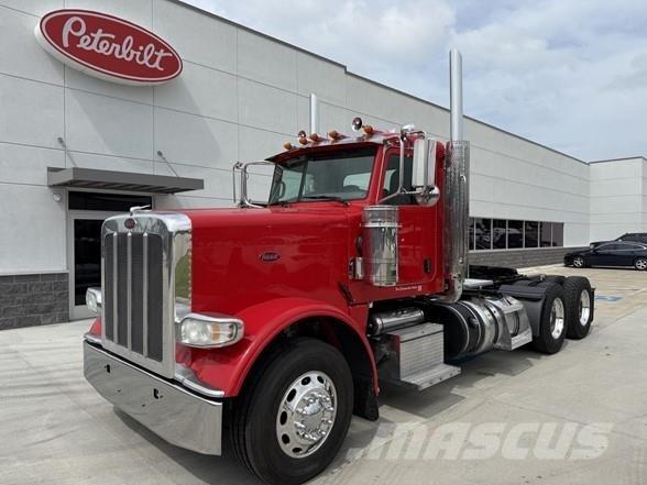 Peterbilt 389 牵引车