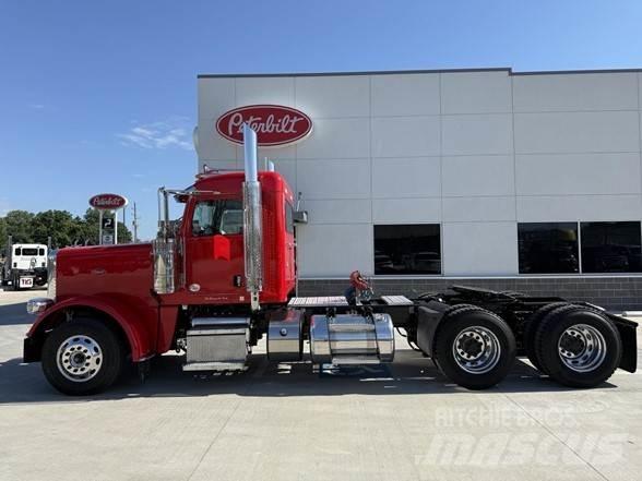 Peterbilt 389 牵引车