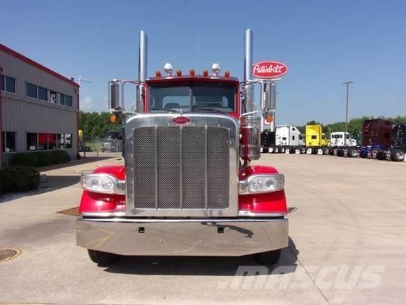 Peterbilt 389 牵引车