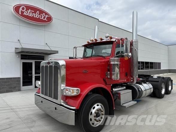 Peterbilt 389 牵引车