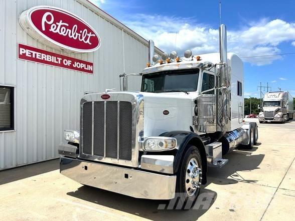 Peterbilt 389 牵引车