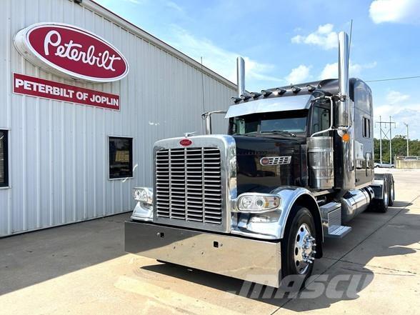 Peterbilt 389 牵引车