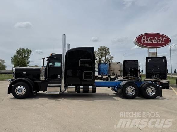 Peterbilt 389 牵引车