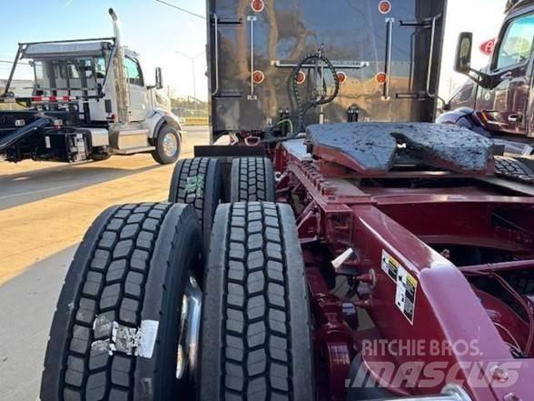Peterbilt 389 牵引车