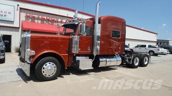 Peterbilt 389 牵引车