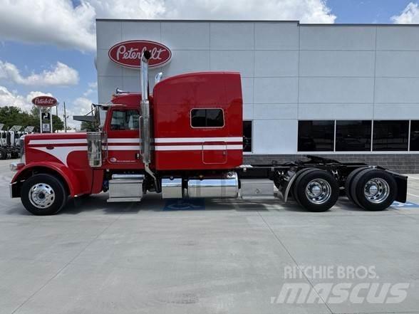 Peterbilt 389 牵引车