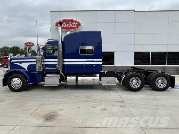 Peterbilt 389 牵引车