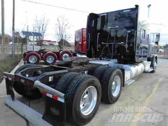 Peterbilt 389 牵引车