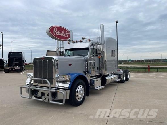 Peterbilt 389 牵引车