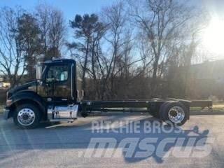 Peterbilt 536 平板车