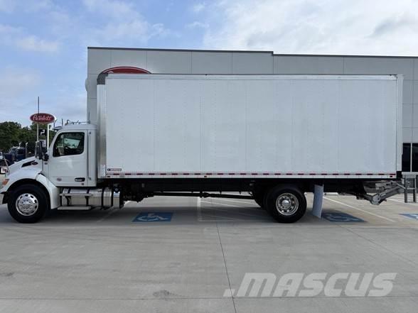 Peterbilt 536 厢式货车