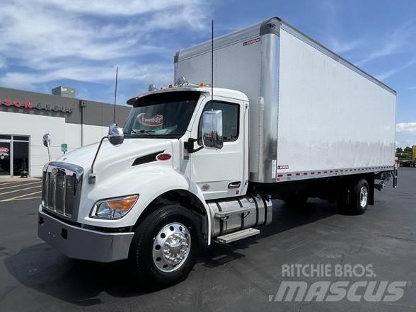 Peterbilt 536 厢式货车