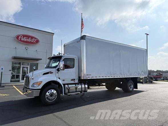 Peterbilt 536 厢式货车