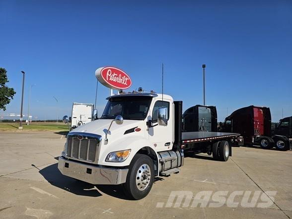 Peterbilt 536 平板栏板货车
