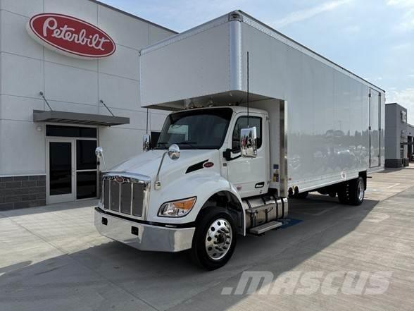 Peterbilt 536 厢式货车