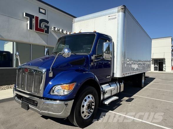 Peterbilt 537 厢式货车