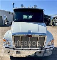 Peterbilt 537 平板车