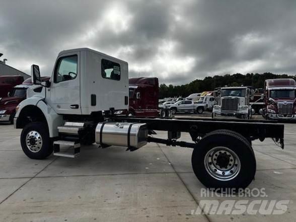 Peterbilt 548 平板车