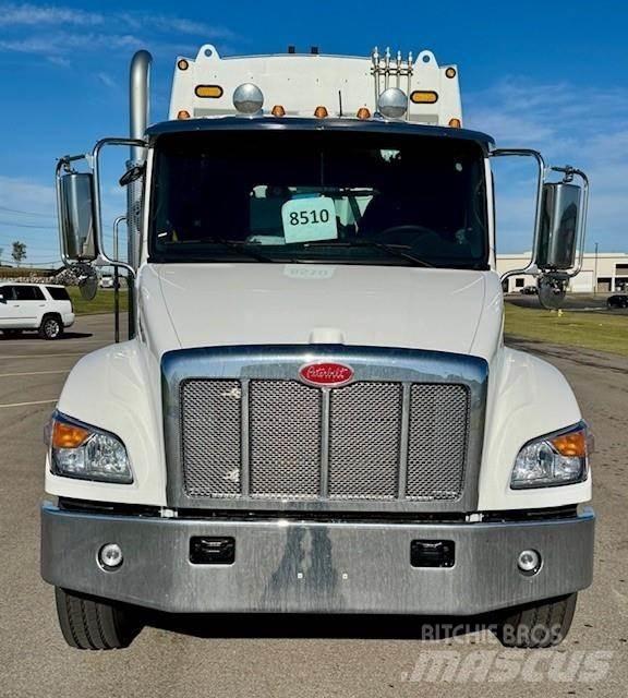 Peterbilt 548 垃圾车