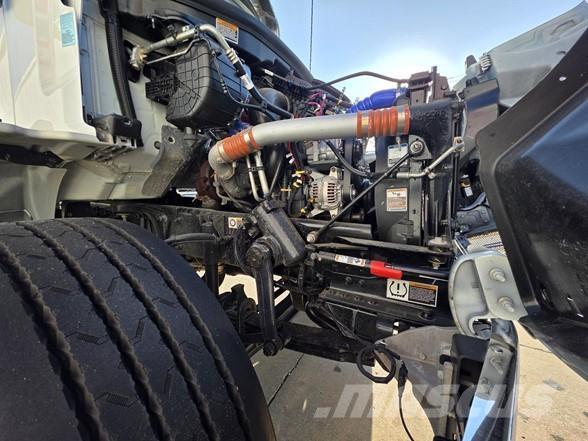 Peterbilt 548 垃圾车