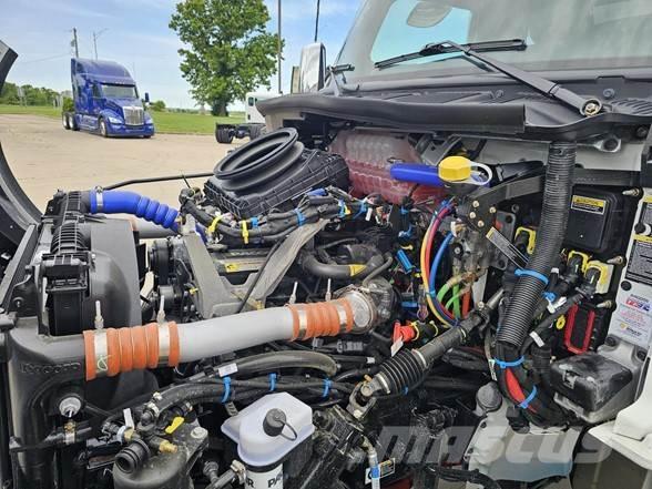 Peterbilt 548 垃圾车