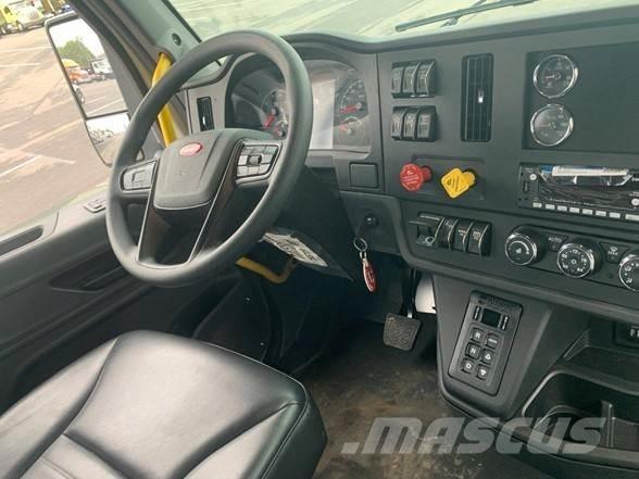 Peterbilt 548 垃圾车