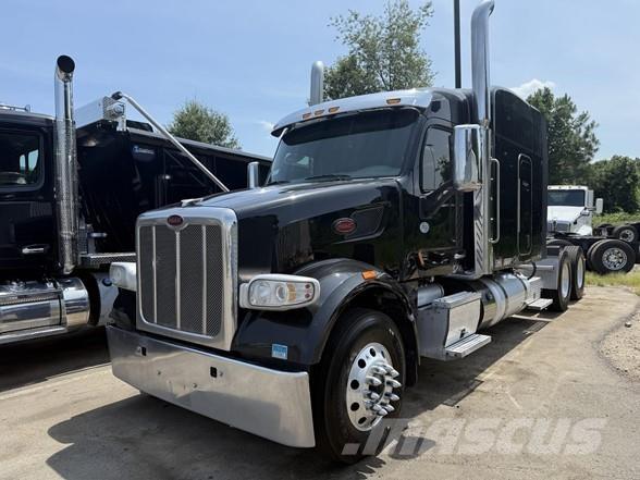 Peterbilt 567 牵引车