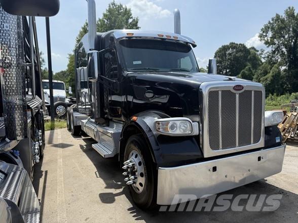 Peterbilt 567 牵引车