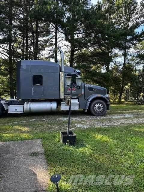 Peterbilt 567 牵引车