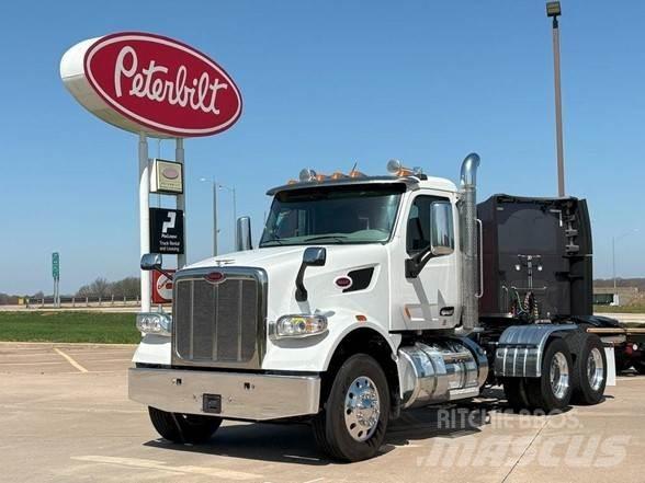 Peterbilt 567 牵引车