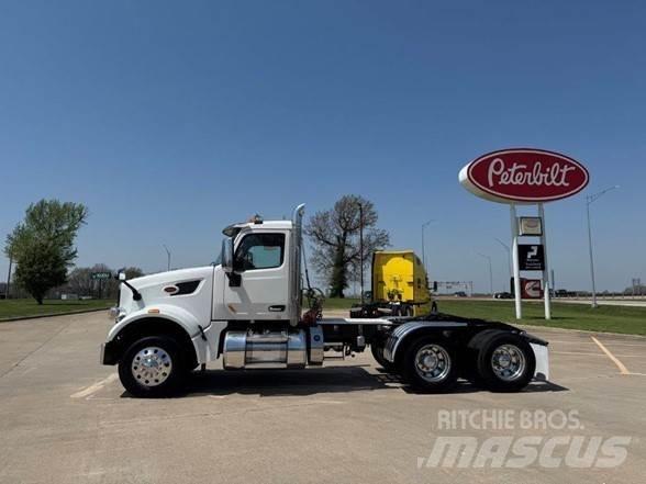 Peterbilt 567 牵引车