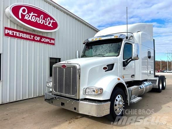 Peterbilt 567 牵引车