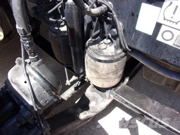 Peterbilt 567 牵引车