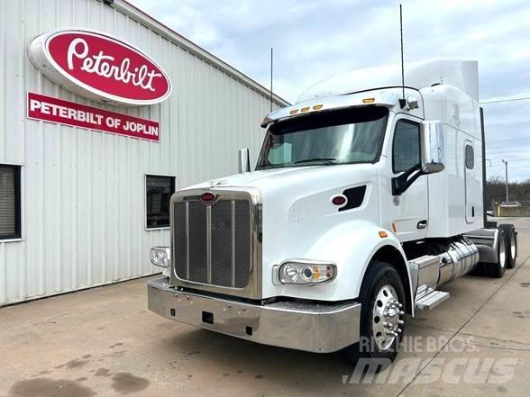 Peterbilt 567 牵引车