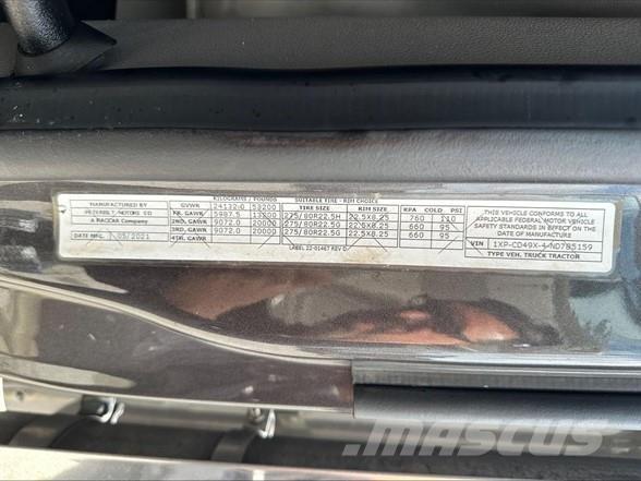 Peterbilt 567 牵引车