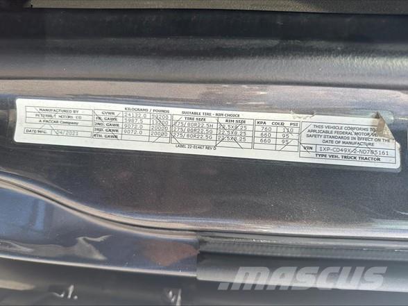 Peterbilt 567 牵引车