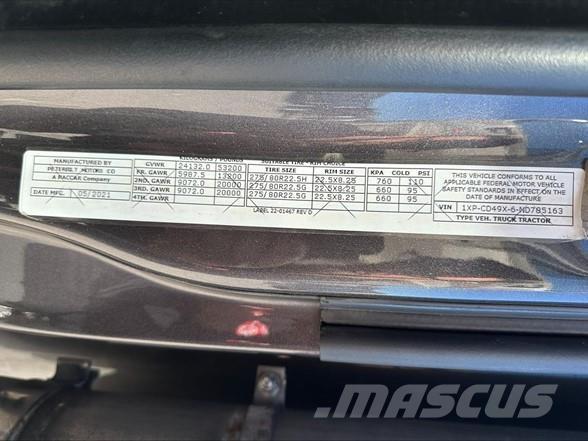 Peterbilt 567 牵引车