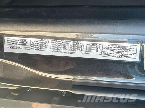 Peterbilt 567 牵引车