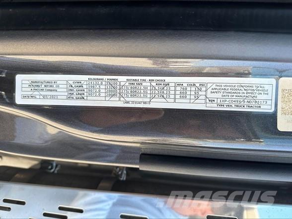 Peterbilt 567 牵引车