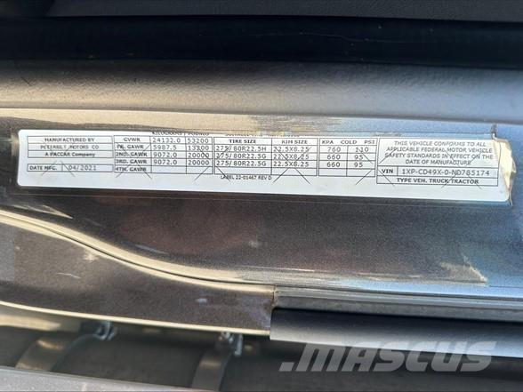 Peterbilt 567 牵引车