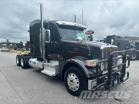 Peterbilt 567 牵引车