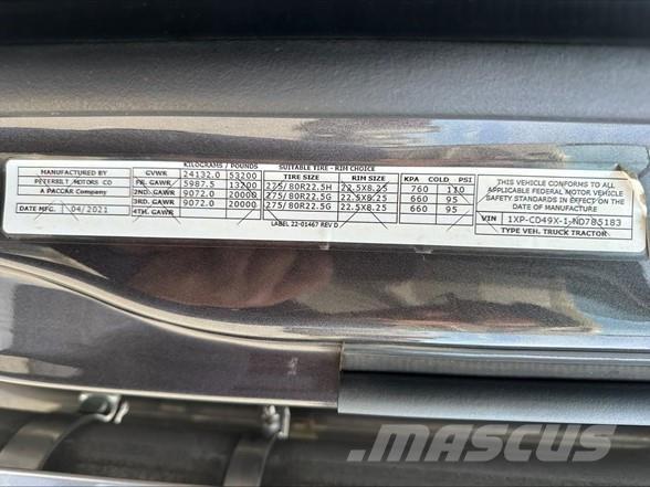 Peterbilt 567 牵引车