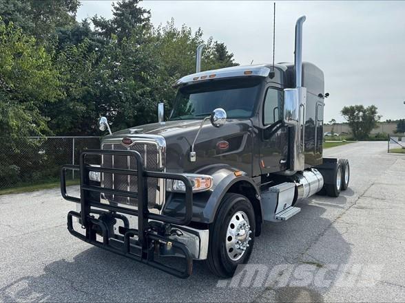Peterbilt 567 牵引车