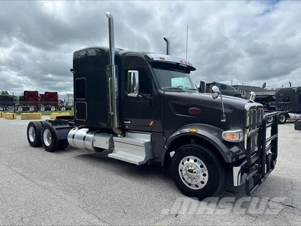 Peterbilt 567 牵引车