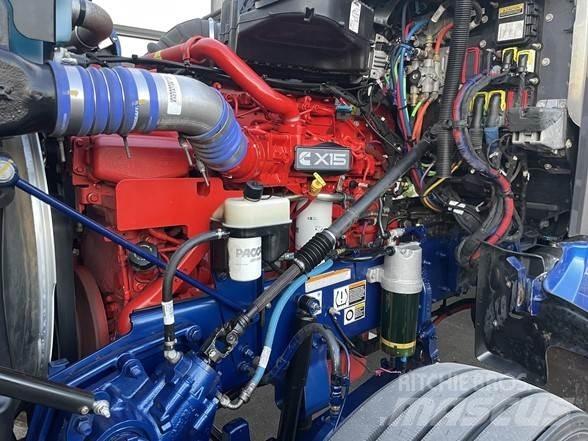 Peterbilt 567 牵引车