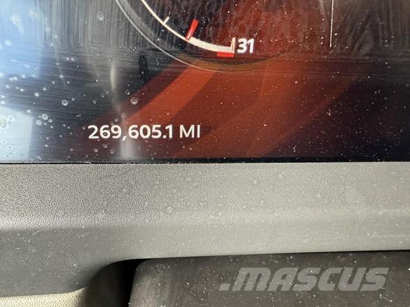 Peterbilt 567 牵引车