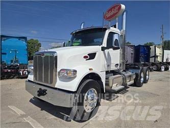 Peterbilt 567 牵引车