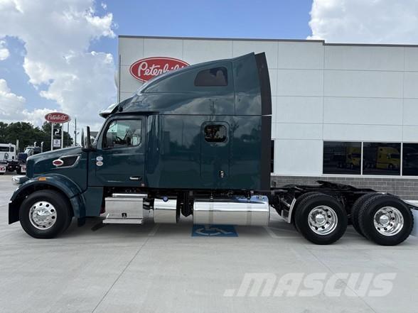 Peterbilt 567 牵引车